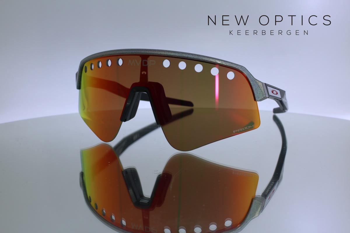 Oakley - WINDJACKET